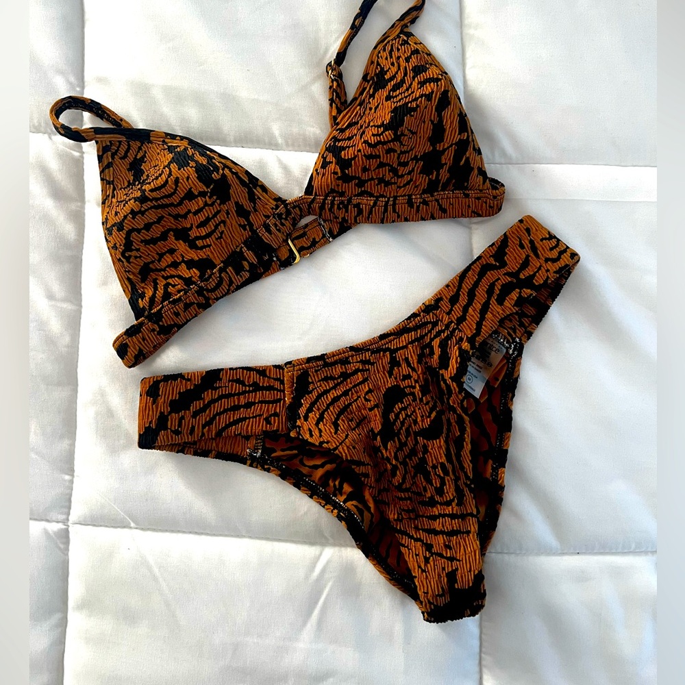 Montce Tigre scrunch bikini size medium